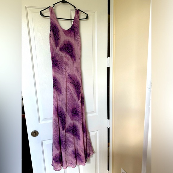 2 looks in one full length dress. Pinks and purple animal and feather prints - Picture 1 of 9